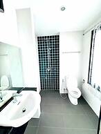 Rockstar Beach Apartments