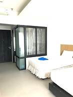 Rockstar Beach Apartments