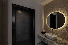 Luxhome Mekong Hotel