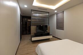 Luxhome Mekong Hotel