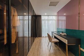 Luxhome Mekong Hotel