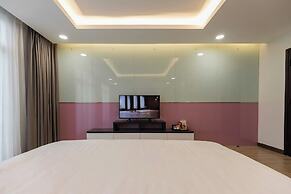 Luxhome Mekong Hotel