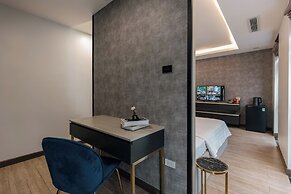 Luxhome Mekong Hotel