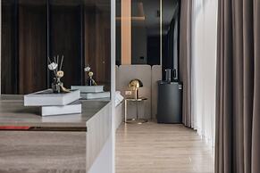 Luxhome Mekong Hotel