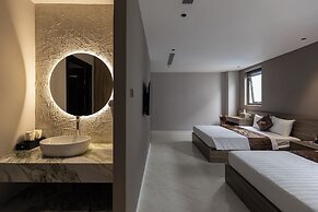 Luxhome Mekong Hotel