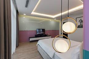 Luxhome Mekong Hotel