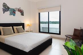 The Golf-view Condo by Acomodo