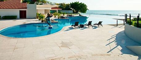 The Golf-view Condo by Acomodo