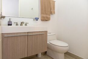 The Golf-view Condo by Acomodo