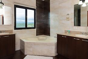 The Golf-view Condo by Acomodo