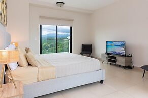 The Golf-view Condo by Acomodo