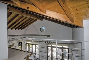 Incredible Large Villa In Paphos Sleeps 14 Children Pool, Jacuzzi, Hug