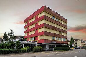 Amanthos Living Zürich Airport