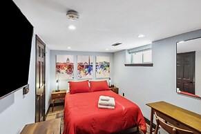 Charming 2BR Townhouse Condo in Heart of DC