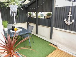 Nirvana Apartment Sunniest Spot in Scarborough