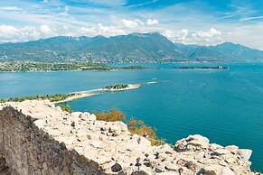 Aton House in Villaggio Sanghen