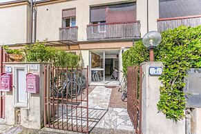 Terrazza Apuana A Few Steps From The Sea