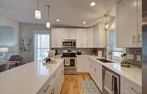 Fall Festivities - 4BR Home by IU Stadium Bloomington Bliss