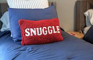 Fall Festivities - 4BR Home by IU Stadium Bloomington Bliss