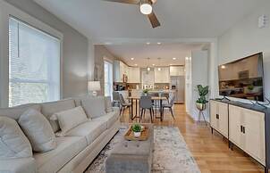 Fall Festivities - 4BR Home by IU Stadium Bloomington Bliss