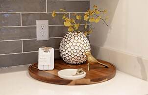 Fall Festivities - 4BR Home by IU Stadium Bloomington Bliss