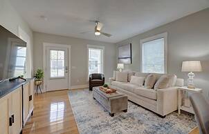 Fall Festivities - 4BR Home by IU Stadium Bloomington Bliss