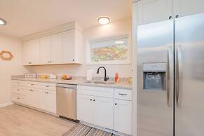 The Beehive New 4 Bedroom Listing Next to CNU