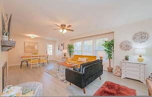 The Beehive New 4 Bedroom Listing Next to CNU