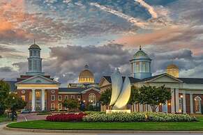 The Beehive New 4 Bedroom Listing Next to CNU