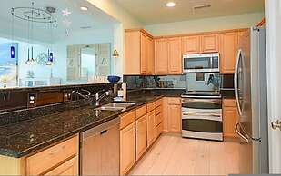 Penthouse By The Sea Huge Home w Amazing Views