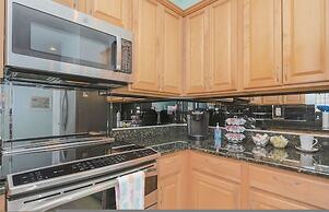 Penthouse By The Sea Huge Home w Amazing Views