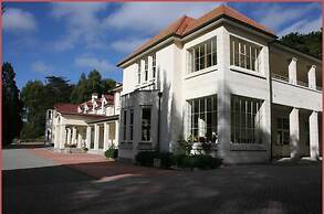 Teschemakers Resort