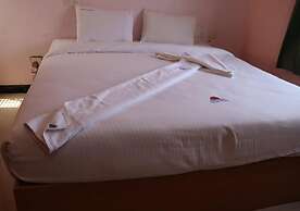 Lingaa's Archana Homestay