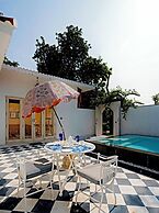 Raj Niwas Palace