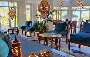 Beautiful Secluded 8 Bedroom Beach Villa With Pool