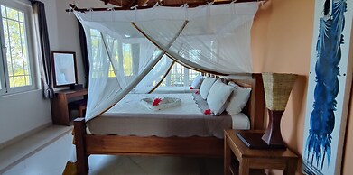 Beautiful Secluded 8 Bedroom Beach Villa With Pool