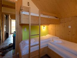 Amazing Chalet With Sauna