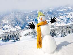 Amazing Chalet With Sauna