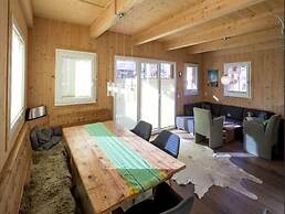 Amazing Chalet With Sauna