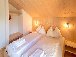 Inviting Chalet on the ski Slopes