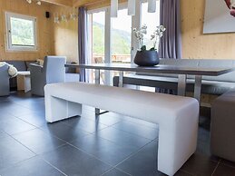 Majestic Chalet With Sauna