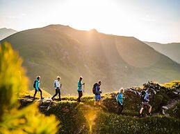 Inviting Chalet on the Ski-slope