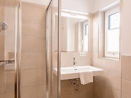 Inviting Chalet on the Ski-slope