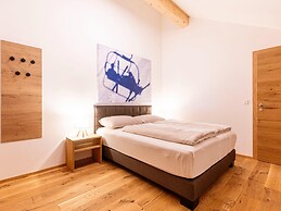 Spacious Apartment With Terrace