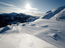 Spacious Apartment With Terrace