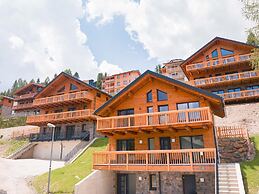 Spacious Apartment With Terrace