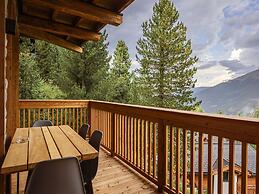 Spacious Apartment With Terrace