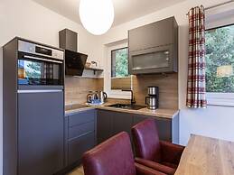 Spacious Apartment With Terrace