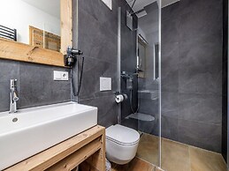 Attractive Chalet on the Ski-slopes