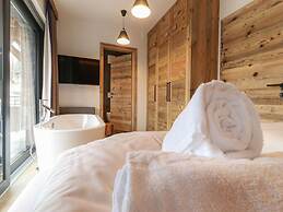 Attractive Chalet on the Ski-slopes